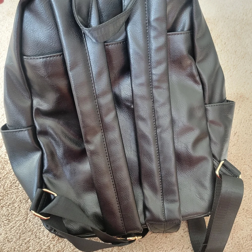 CLV backpack - Picture 3 of 3